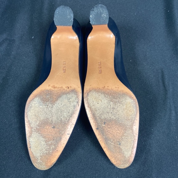 Salvatore Ferragamo Navy Leather Heel (1353) - Picture 5 of 8